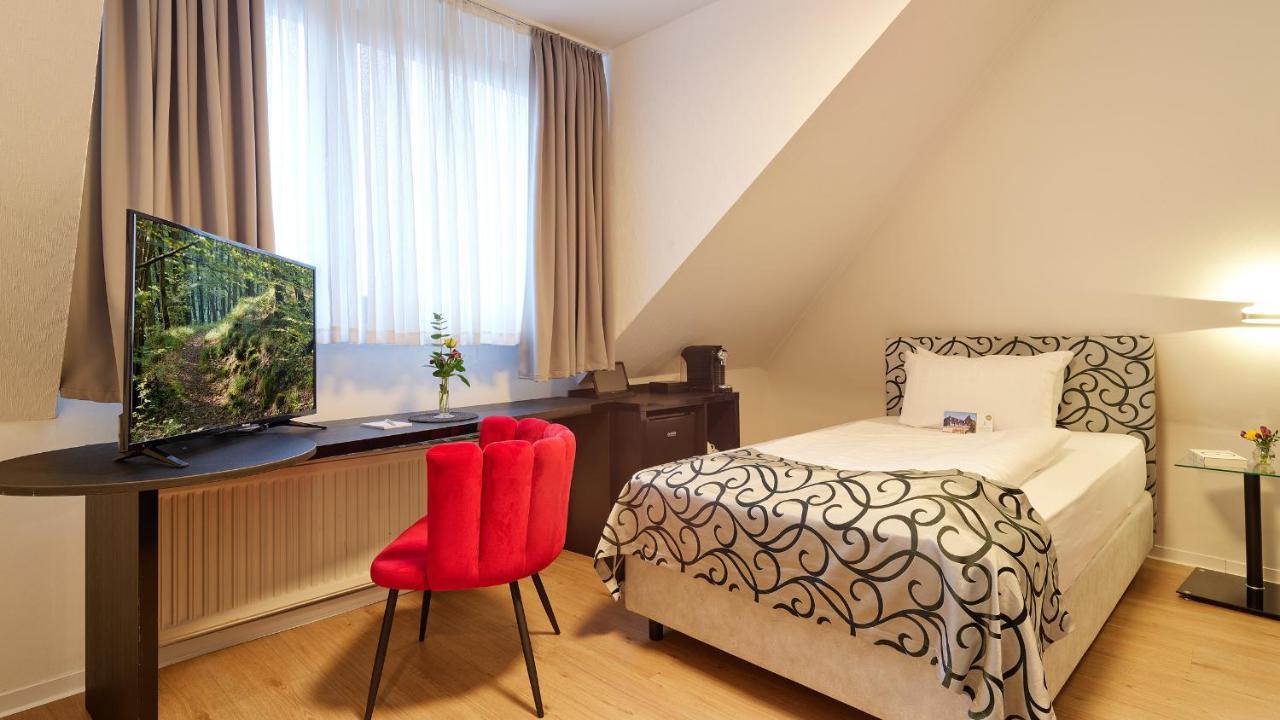 Hotel Erasmus - Mein Genuss- Und Wellnesshotel Trassem Buitenkant foto